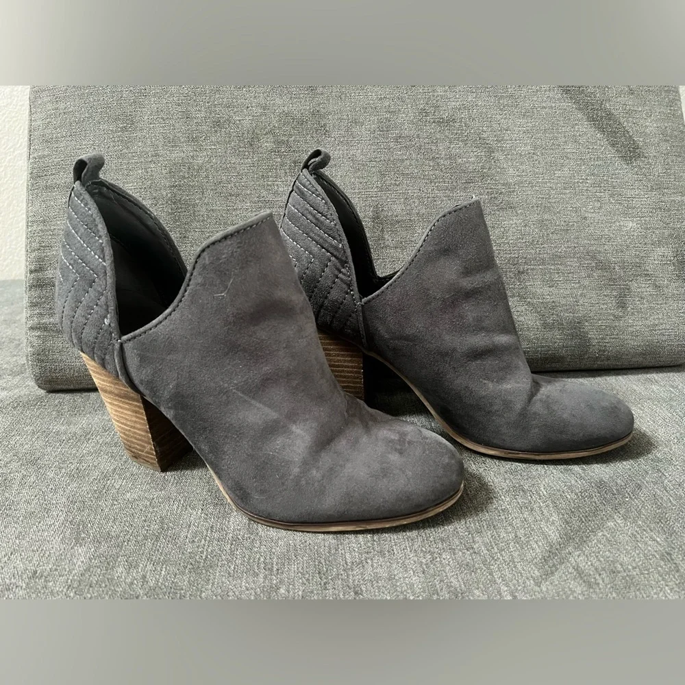Carlos Santana Rouen Tan Quilted Block Heel Faux Suede‎ Ankle Boots Women 9